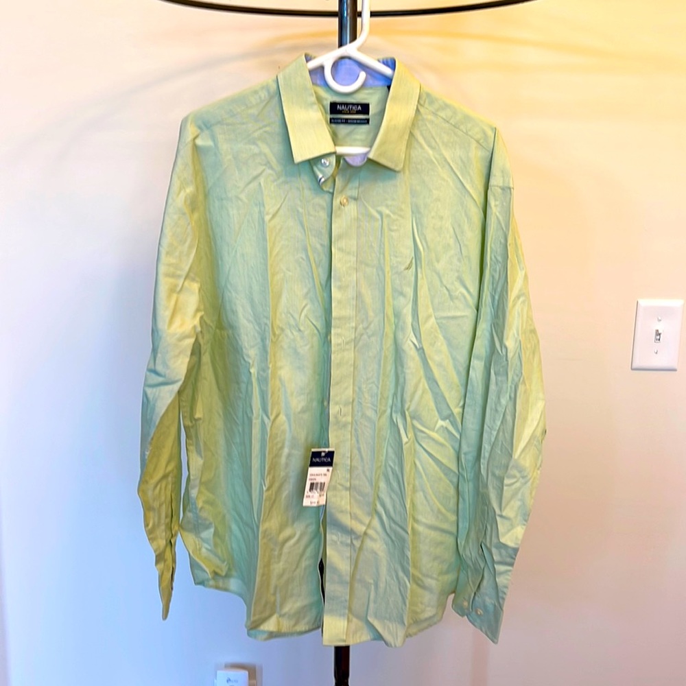 Mens green Nautica dress shirt. Brand new. Size 17 and 34/35 neck.